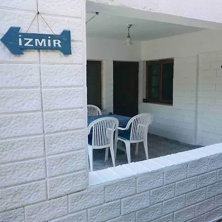 Ildir'Da Denize 150 Mt. Uzaklikta Daire. * Cesme