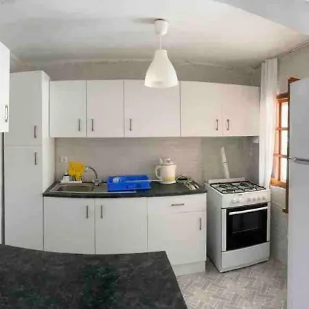 Ildir'Da Denize 150 Mt. Uzaklikta Daire. Holiday home *
