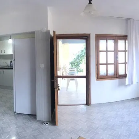 Ildır’da Denize 150 mt. Uzaklıkta Daire. Tatil Evi